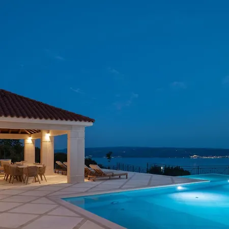 Βίλα Luxury Petra Split With A Stunning View *